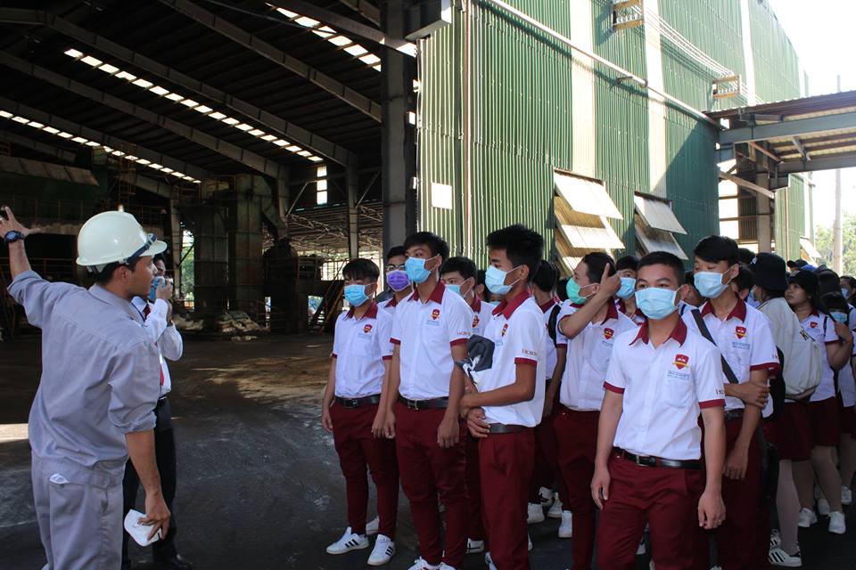 Học sinh khối 11 tham quan và học tập thực tế tại nhà máy phân bón Bình Điền – Long An