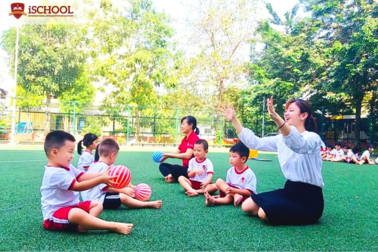 Các trò chơi phát triển thể chất cho trẻ mầm non