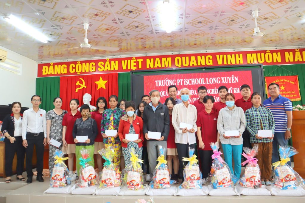 HÀNH TRÌNH THIỆN NGUYỆN MÙA XUÂN CỦA iSERS LONG XUYÊN