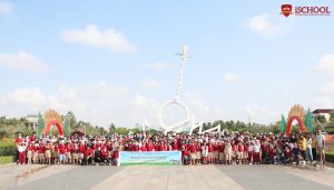 Đoàn tham quan của iSchool Sóc Trăng tham gia với hơn 200 thành viên
