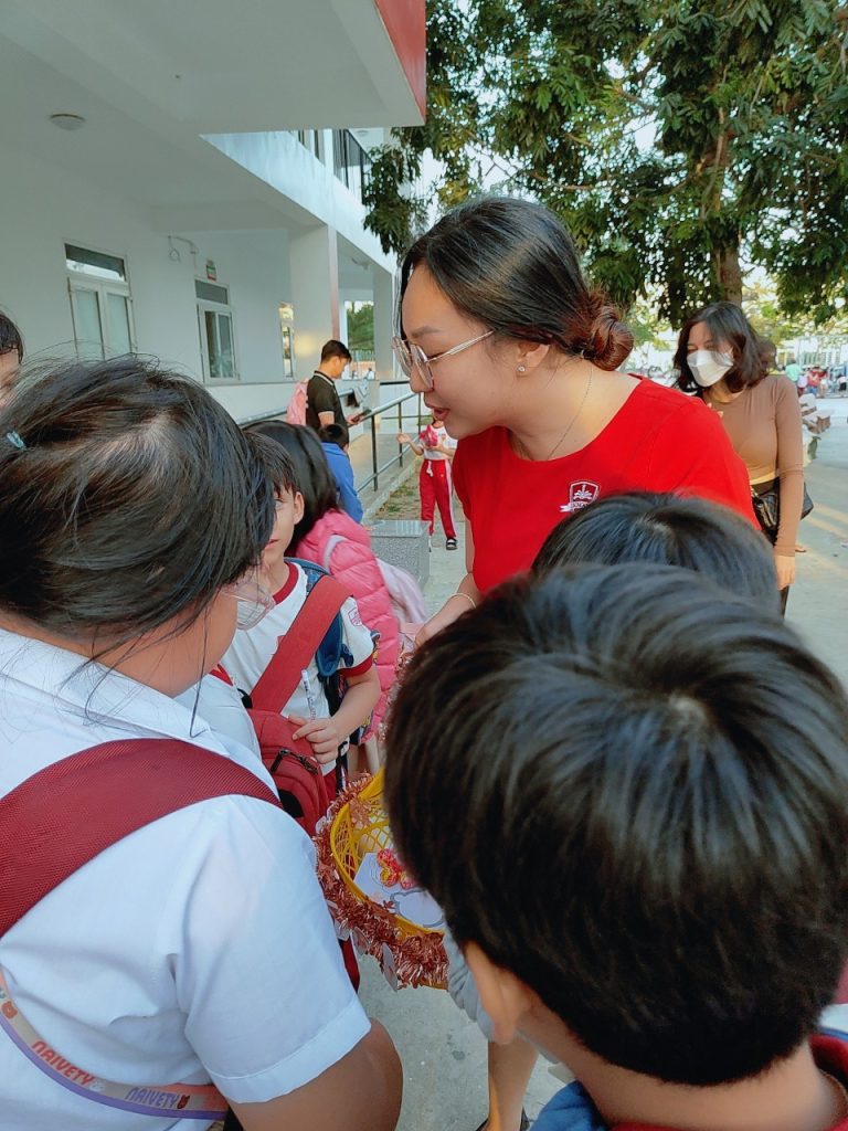 khu-vuc-noi-tieng-anh-giup-giao-tiep-thanh-thao