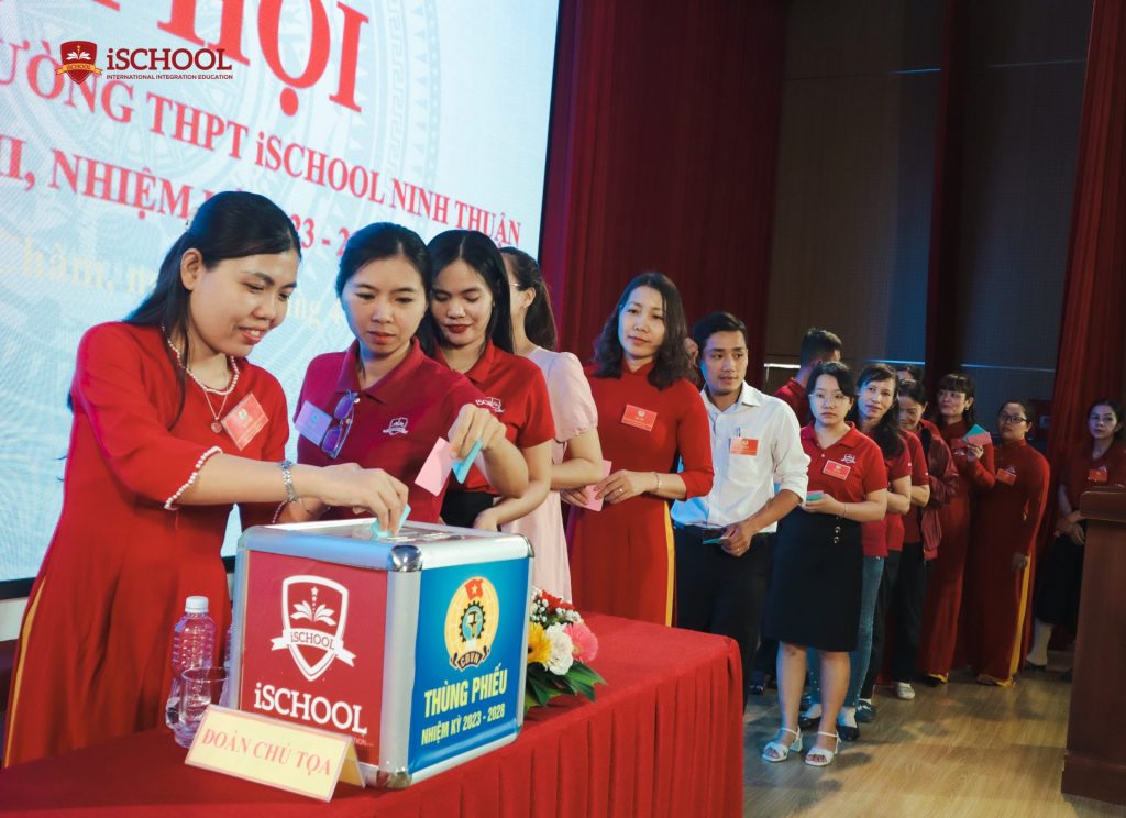 dai-hoi-cong-doan-truong-ischool-ninh-thuan-bau-cu
