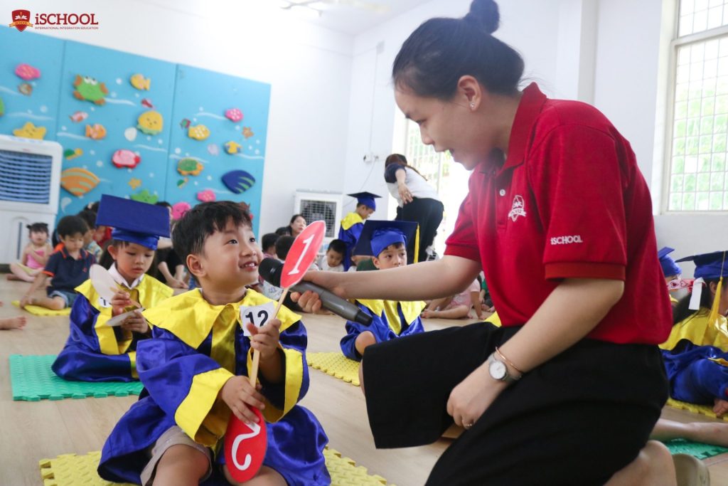 Phỏng vấn iSer bằng Tiếng Anh trong cuộc thi Golden bell challenge