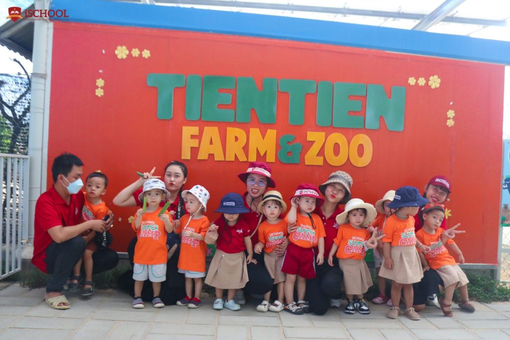 iSers tham quan, trải nghiệm tại Tiên Tiến Farm & Zoo