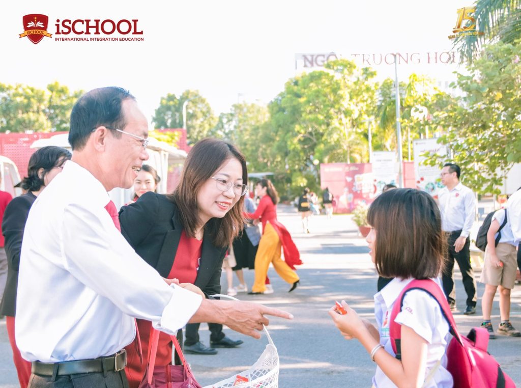 chao-don-ngay-tuu-truong-ischool-ninh-thuan-2023