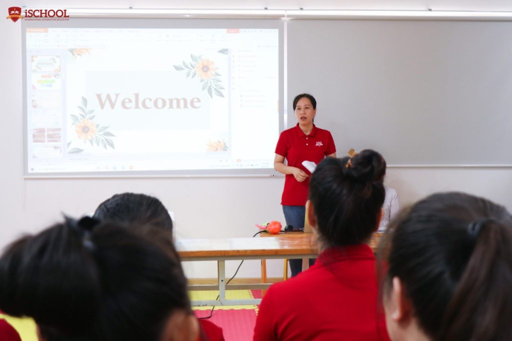 Tuyên truyền, nâng cao nhận thức cho đội ngũ giáo viên về vệ sinh an toàn trong công tác chăm sóc trẻ