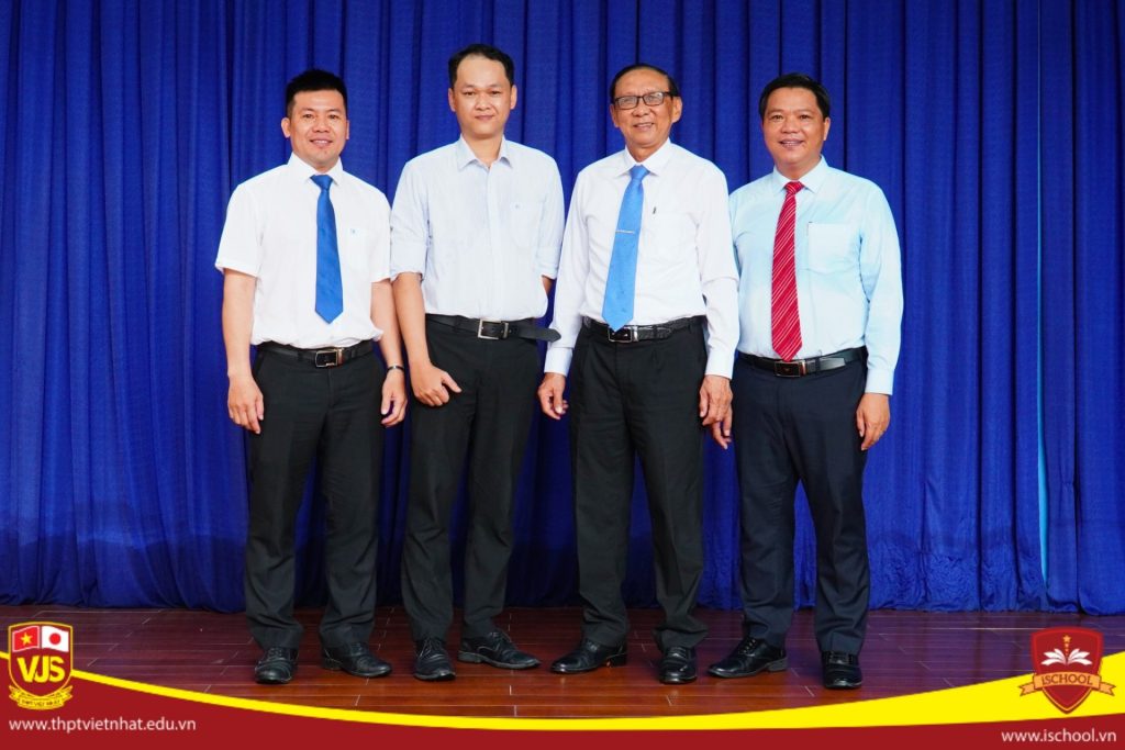 THPT Việt Nhật tổ chức Chương trình hướng nghiệp với chủ đề Khám phá năng lực bản thân, tạo động lực phát triển phù hợp trong kỷ nguyên 4.0 cùng Ths. Phan Văn Giang