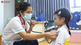 Trường Mầm non iSchool Ninh Thuận phối hợp với Trạm Y tế Phường Đài Sơn khám sức khỏe cho học sinh
