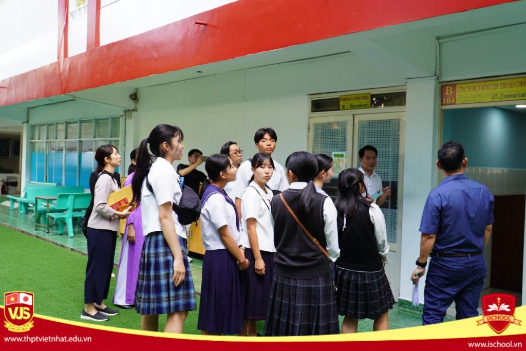 Học sinh THPT Việt Nhật giao lưu với các học sinh đến từ tỉnh Kagoshima, Nhật Bản