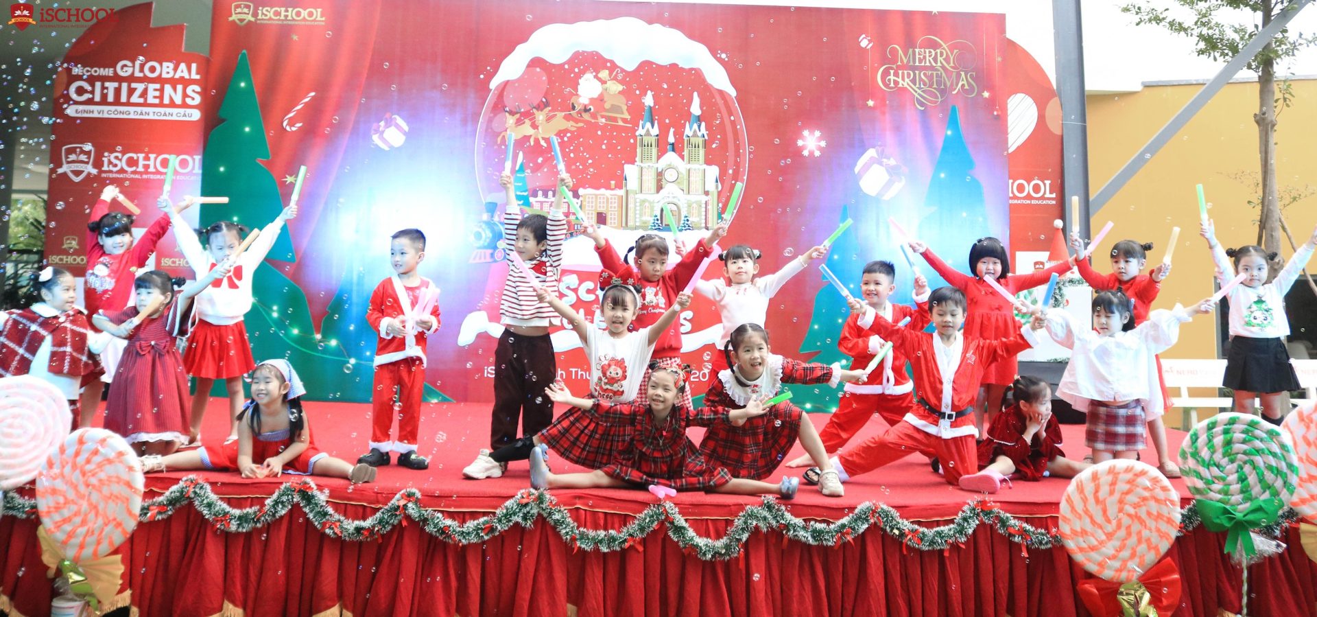 Lễ hội giáng sinh iSchool Jingle Bell 2024