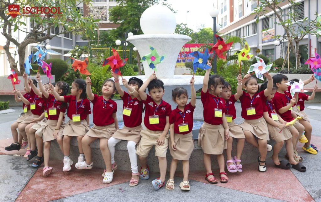 iSers mầm non iSchool NInh Thuận thích thú tham gia dã ngoại