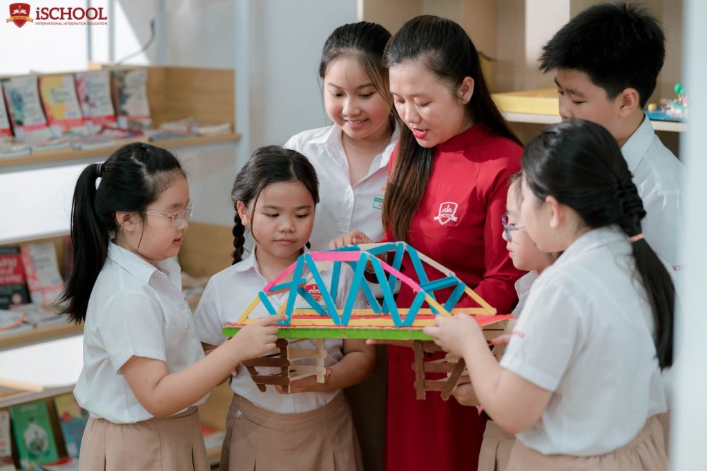 Chương trình của Nhà trường
