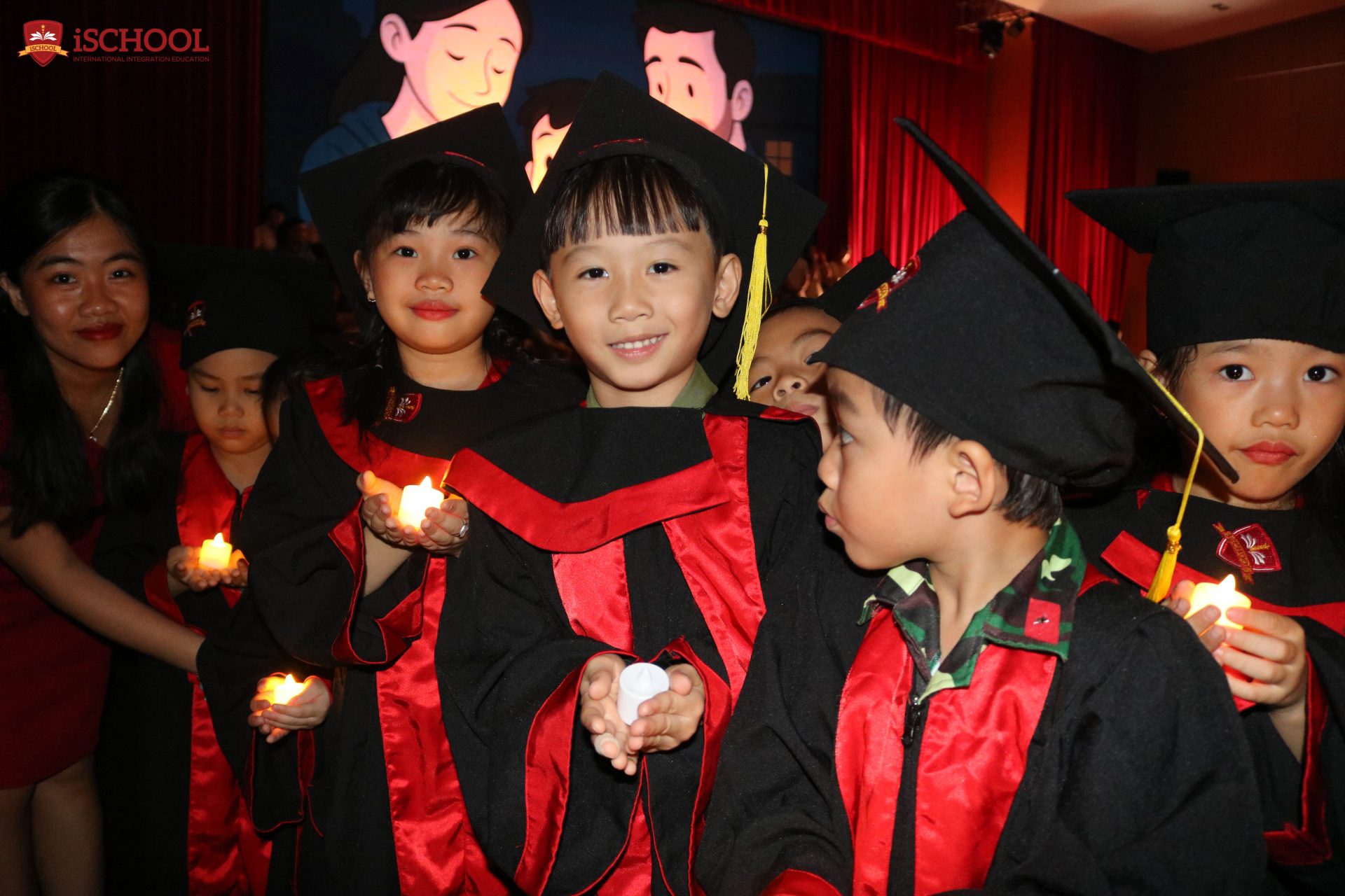 Lễ Tri Ân Trưởng Thành – Bước Đệm Ý Nghĩa Trên Hành Trình Tương Lai Của Học Sinh iSchool Ninh Thuận
