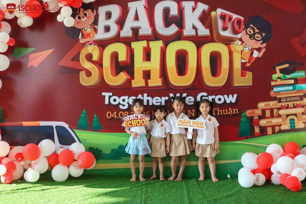 KHÔNG KHÍ RỘN RÀNG NGÀY TỰU TRƯỜNG 4/8 TẠI iSCHOOL NINH THUẬN