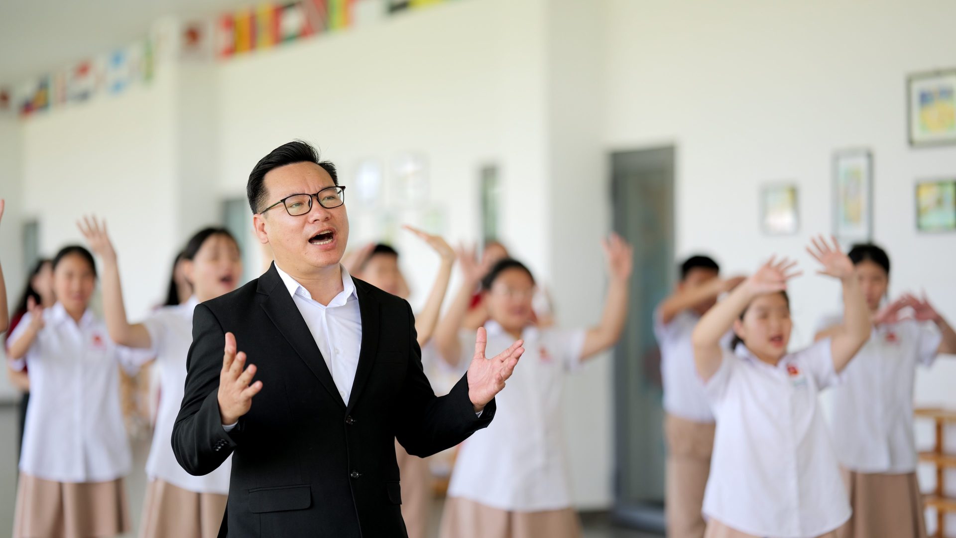 Người thầy tận tâm giữa đời thường