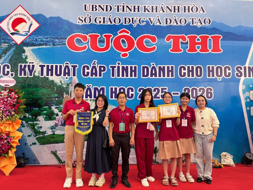 học-sinh-ischool-ninh-thuan