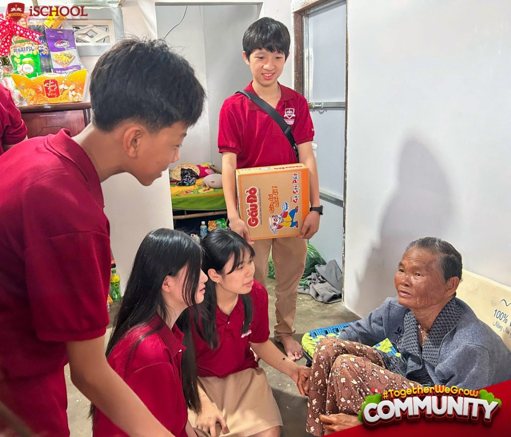 Học sinh iSchool Ninh Thuận trao quà Tết cho gia đình khó khăn
