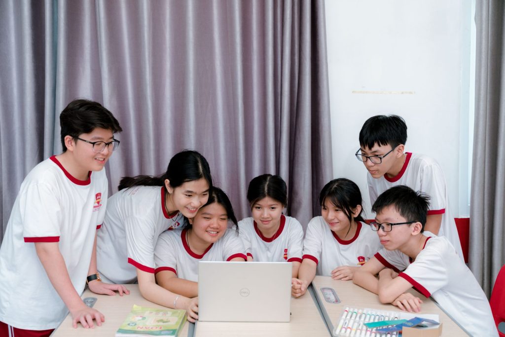 iSchool Ninh Thuận – Định hướng đúng trong kỷ nguyên số
