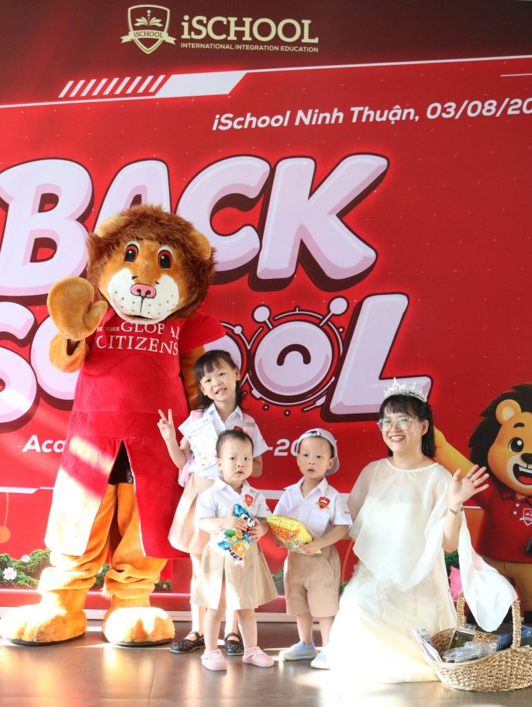 Mầm non iSchool Ninh Thuận chào đón các iSer nhí trở lại trường sau kỳ nghỉ hè bên gia đình